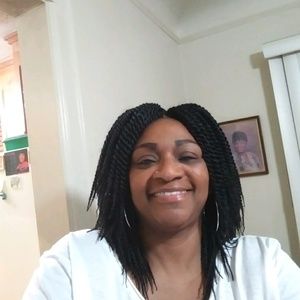 Meet your Posher, Angela